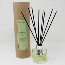 Load image into Gallery viewer, Northumbrian Candleworks - Lime Mandarin &amp; Basil - Reed Diffuser with Tube
