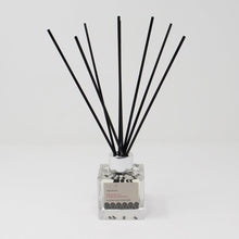 Load image into Gallery viewer, Northumbrian Candleworks - Bay Leaf Lily &amp; Precious Woods - Reed Diffuser
