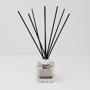 Northumbrian Candleworks - Bay Leaf Lily & Precious Woods - Reed Diffuser