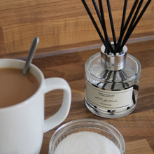 Load image into Gallery viewer, Northumbrian Candleworks - White Gardenia - Reed Diffuser with Cup of Tea
