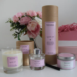 Northumbrian Candleworks - English Rose - Full Gift Set with Flowers